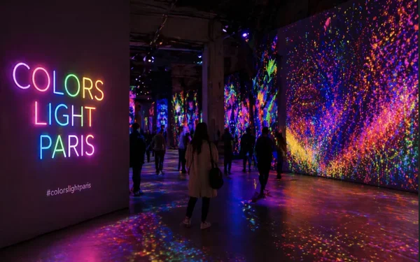 L'exposition immersive Colors Light Paris et ses installations lumineuses