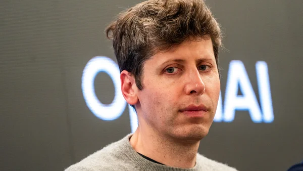 Sam Altman, PDG d'OpenAI, dans un contexte professionnel.
