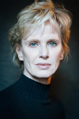 Siri Hustvedt, auteure de « Mères, pères et autres », posant pour un portrait.
