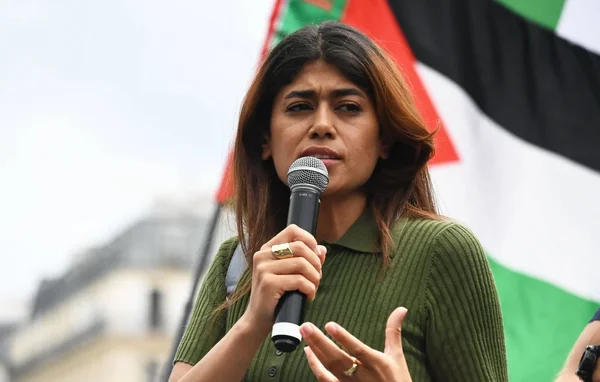 Rima Hassan lors de son annonce pour rejoindre la flottille partie pour Gaza.