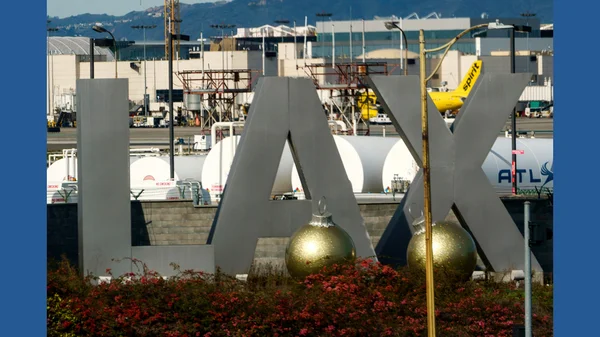 Vue de l'aéroport international de Los Angeles (LAX), lieu de l'arrestation de la suspecte iranienne.