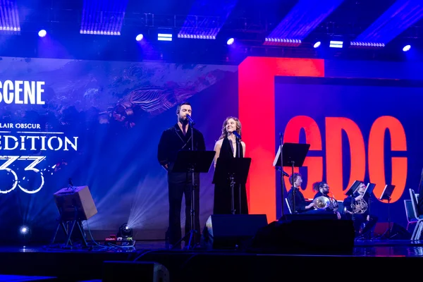 Ben Starr et Jennifer English, acteurs du jeu Clair Obscur: Expedition 33, lors du Game Developer's Concert.