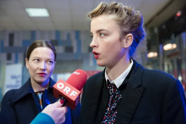 Adèle Haenel et Hannah Herzsprung lors de la première autrichienne du film Die Blumen von gestern.