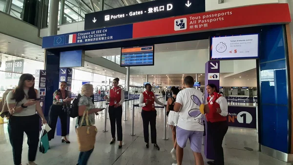 Une infographie détaillant le fonctionnement du système de contrôle aux frontières de l'UE.