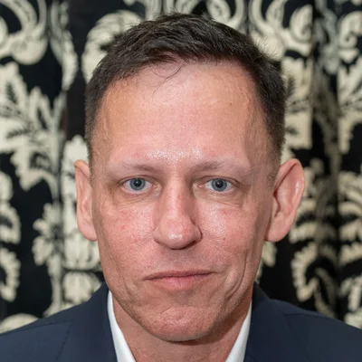 Peter Thiel souriant lors du Converge Tech Summit en 2022.