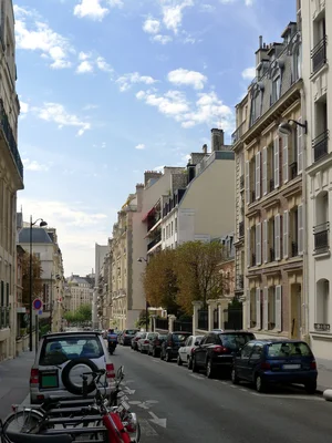 La rue Cortambert à Paris, zone où se situe le quartier général du Rassemblement National.