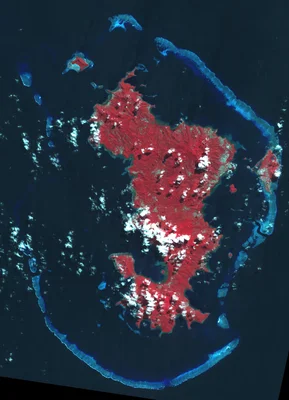 Vue satellite de Mayotte, un territoire français dans l'archipel des Comores, prise depuis l'espace.