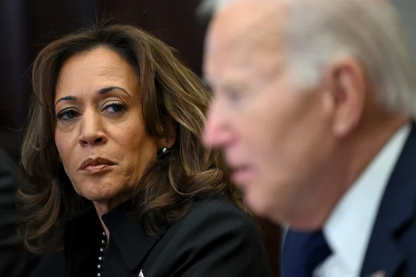 États-Unis : Harris accuse Biden d'inconscience dans son livre