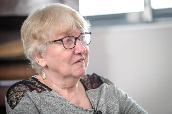 Jacqueline Jacob, incriminée par la stylométrie dans l'affaire Grégory, photographiée en gros plan.