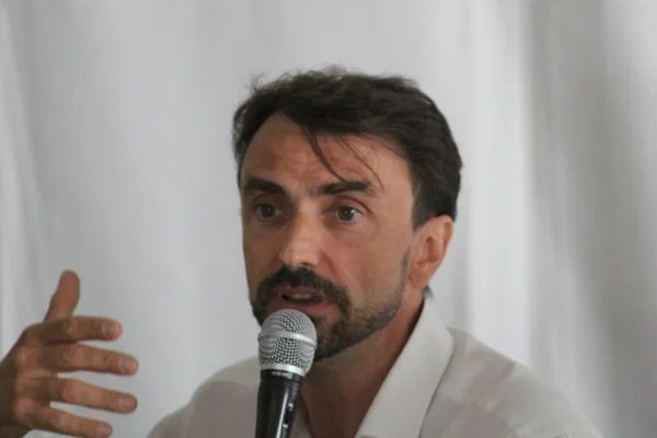 Grégory Doucet, maire de Lyon, en interview dans l'émission Dimanche en politique sur France 3