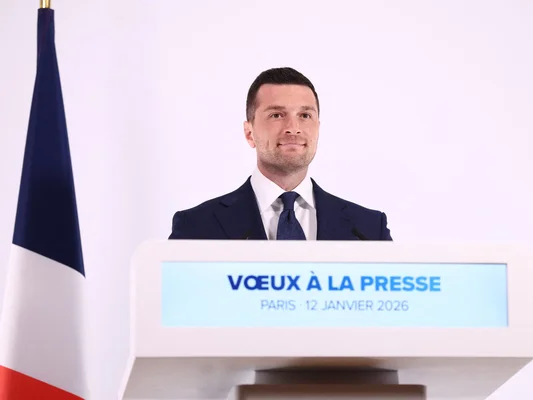 Jordan Bardella s'exprimant lors des vœux à la presse en janvier 2026.