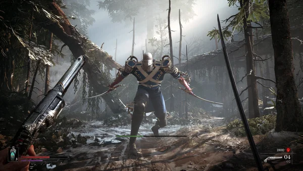 Gameplay de Valor Mortis où le joueur affronte un ennemi en armure bleue et blanche armé de sabres dans une forêt.