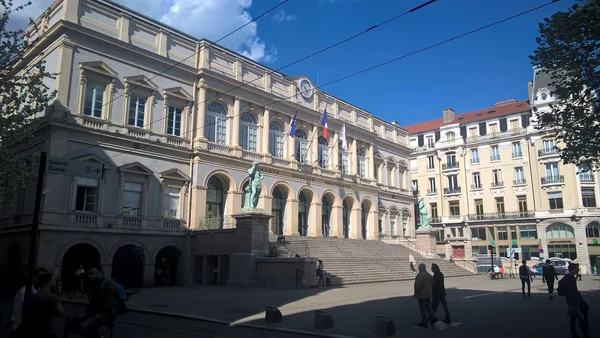 L'Hôtel de ville de Saint-Étienne, siège de la municipalité.