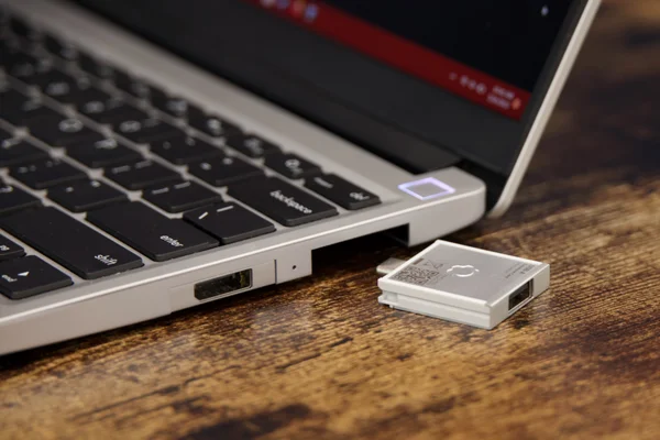 Gros plan du Framework Laptop avec processeur AMD Ryzen.