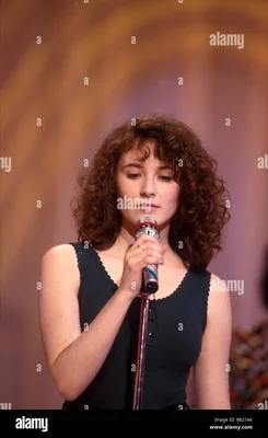 Elsa Lunghini en session photo le 15 octobre 1990.