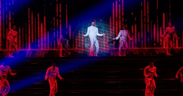 Mise en scène spectaculaire lors de l'Adrénaline Tour de M. Pokora.