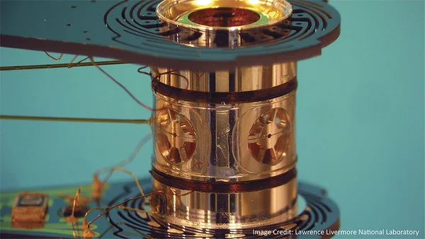 Composant technique d'un dispositif de fusion par confinement inertiel du Lawrence Livermore National Laboratory
