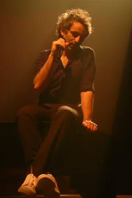 Vincent Delerm sur scène lors d'un concert à la Cigale à Paris.