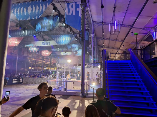 Nicolas Batum, Evan Fournier et Victor Wembanyama sur le plateau d'Eurosport.