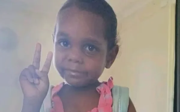 La fillette disparue d'Alice Springs, recherchée par la police du Territoire du Nord.