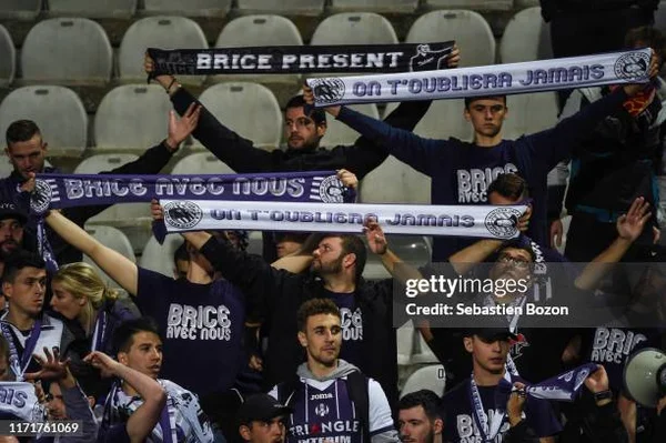 Le public du TFC soutenant son équipe lors d'un match