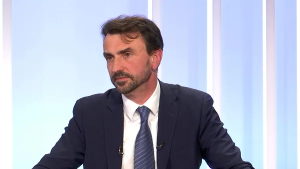 Fabrice Pannekoucke lors de la cérémonie des vœux à la presse de la Région Auvergne-Rhône-Alpes.