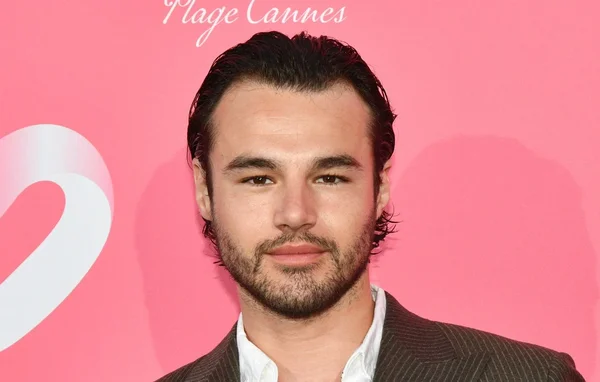 Anthony Colette lors d'un événement Plage Cannes.