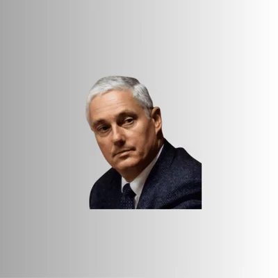 Le général Michel Yakovleff (à gauche) échange avec des officiers supérieurs américains et de l'OTAN sur la construction de zones de l'armée afghane en 2013.