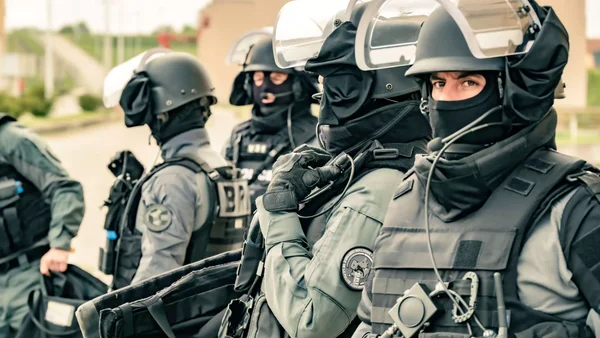 Opérateurs de la brigade de recherche et d'intervention de la police nationale.