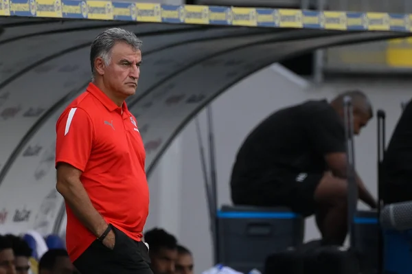 Christophe Galtier sur un terrain de sport lors d'un événement lié aux rumeurs de son arrivée à l'OM.