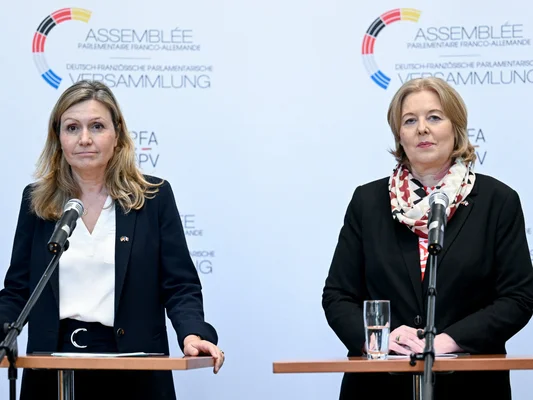 Bärbel Bas lors d'une réunion de l'Assemblée Parlementaire Franco-Allemande.