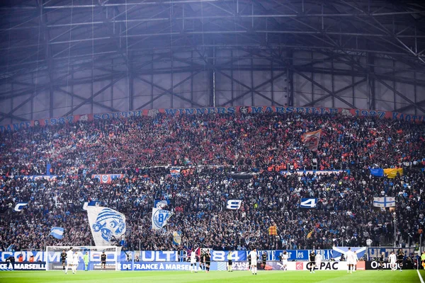 Vue extérieure du stade Orange Vélodrome avant le choc entre l'Olympique de Marseille et l'OGC Nice.