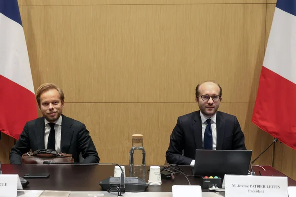 Décryptage. « Ça manque un peu de sérieux » : l'épineuse question de la publication du rapport sur l'audiovisuel public