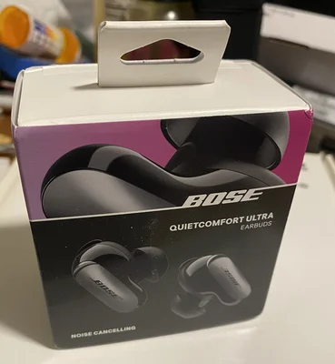 L'emballage officiel des écouteurs Bose QuietComfort Ultra True Wireless.