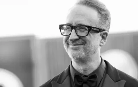 James Gray en tenue de soirée.