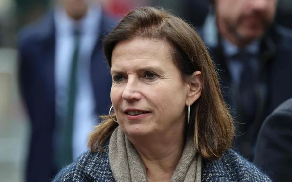 Claire Hédon, Défenseure des droits, lors d'une déclaration publique.