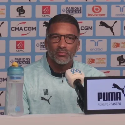 Habib Beye lors de sa conférence de presse avant le déplacement à Brest.