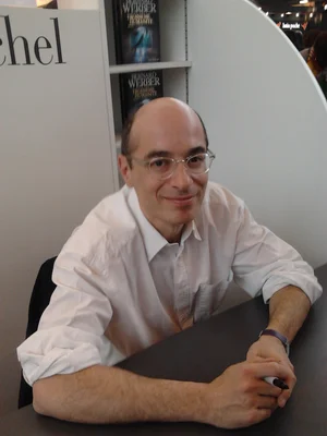 Bernard Werber au Salon du Livre de Paris en 2013.