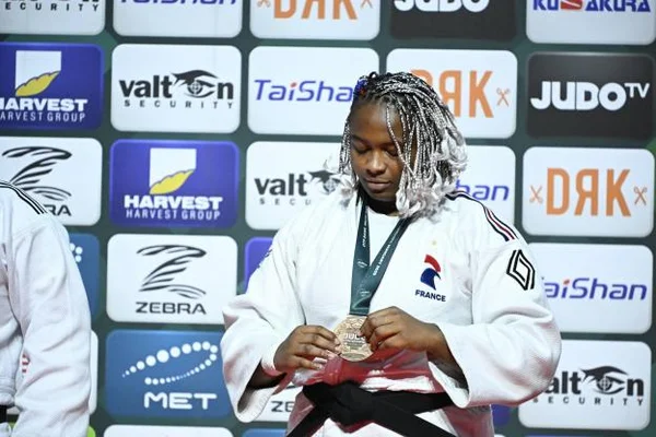Romane Dicko médaillée de bronze des +78 kg aux Mondiaux de judo.