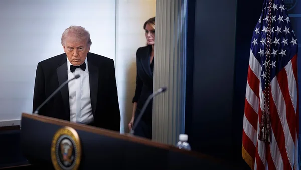 Donald Trump s'exprimant après la fusillade au gala de la presse à Washington.