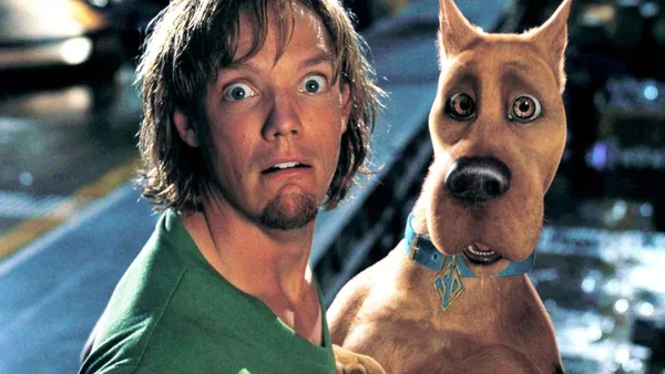 Shaggy et Scooby-Doo dans la nouvelle série live-action de Netflix.