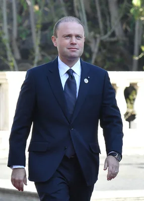 Le Premier ministre Robert Abela en déplacement.