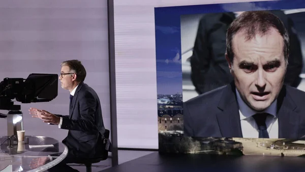 Sébastien Lecornu apparaissant sur un écran lors d'une analyse concernant l'ultimatum fixé aux Républicains.