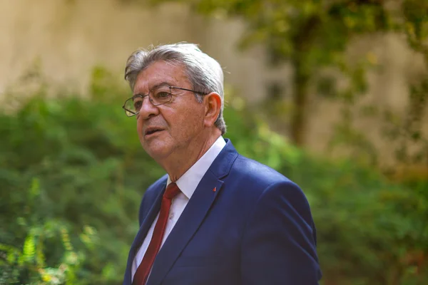 Jean-Luc Mélenchon lors d'une sortie publique.