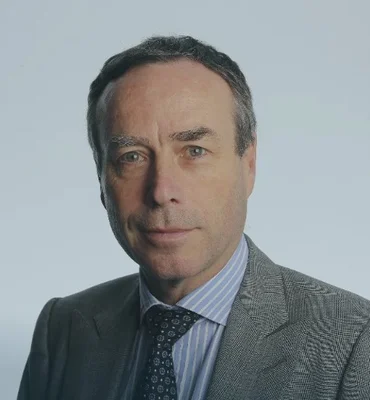 Lionel Barber, conférencier pour le London Speaker Bureau, dans un portrait professionnel.