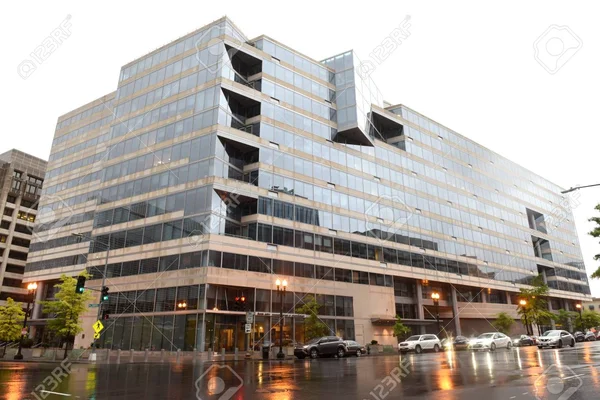 Washington, DC - 4 Juin 2018: Fonds Monétaire International, Bâtiment Du  Siège Du FMI 2 (HQ2) À DC. Banque D'Images et Photos Libres De Droits.  Image 104862604