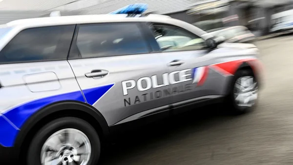 Un SUV de la Police nationale lors d'une intervention après un rassemblement illégal de tuning dans la Marne.