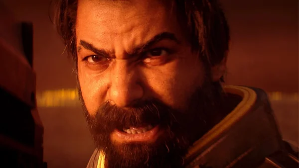 Portrait d'un personnage du jeu Saros dans une version optimisée pour PS5 Pro.
