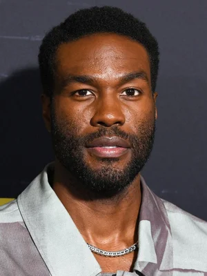 Yahya Abdul-Mateen II sur le tapis rouge.
