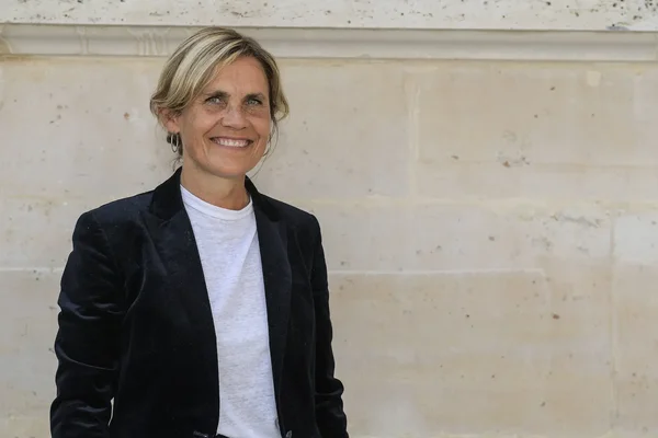 Béatrice Bellamy, députée Horizons de Vendée, en portrait souriant.